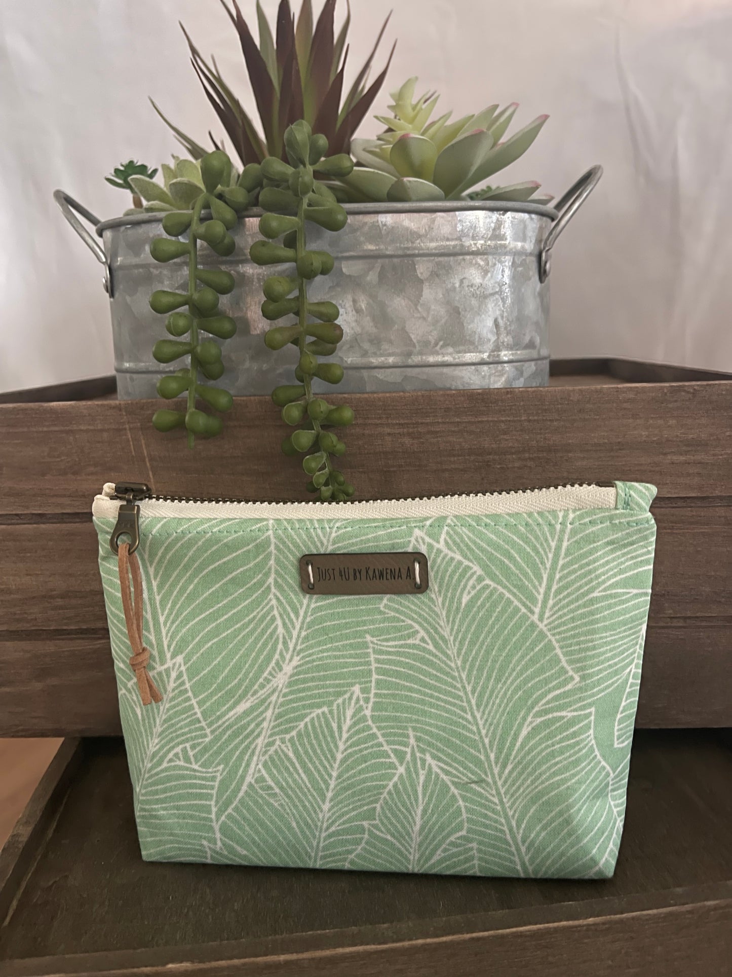 Essential Zipper Pouch